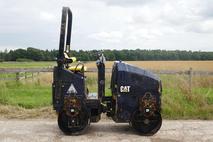 Used 2011 CAT CB14