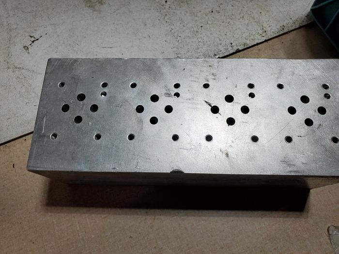 SFP10004 hydraulic directional control valve manifold (BRD1)