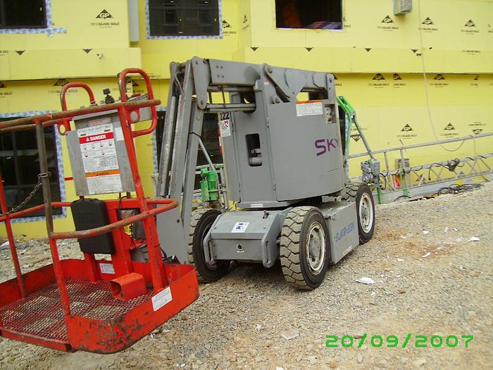 1996 SKYJACK SJKB33N