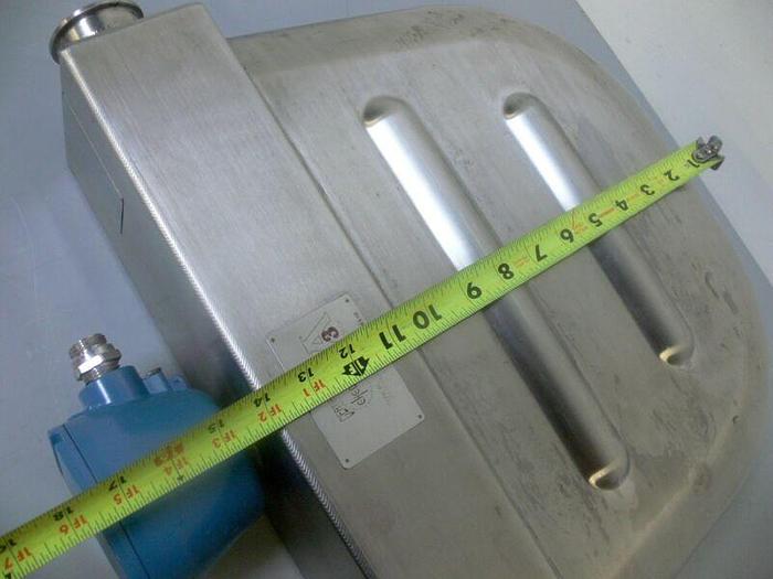 Used Micro Motion H200S352NWBMEZZZZ Mass Flow Sensor Flow Meter 2" Tri-Clamp