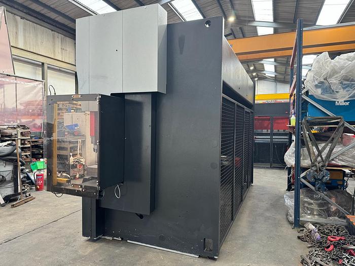 Used 2011 Amada HFE M2 2204 8 Axes Hydraulic Press Brake