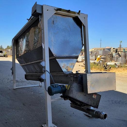 Used Hopper, 200 CF, S/st, 10' x 3'10" x 5'6", Auger Discharge #S744197