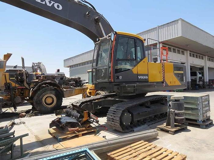 Used 2020 VOLVO EC300EL
