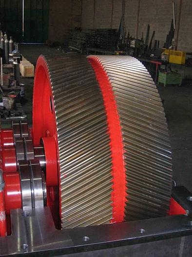 New  F&P 450 3-Hi Pinion Stand - Gearbox #4246