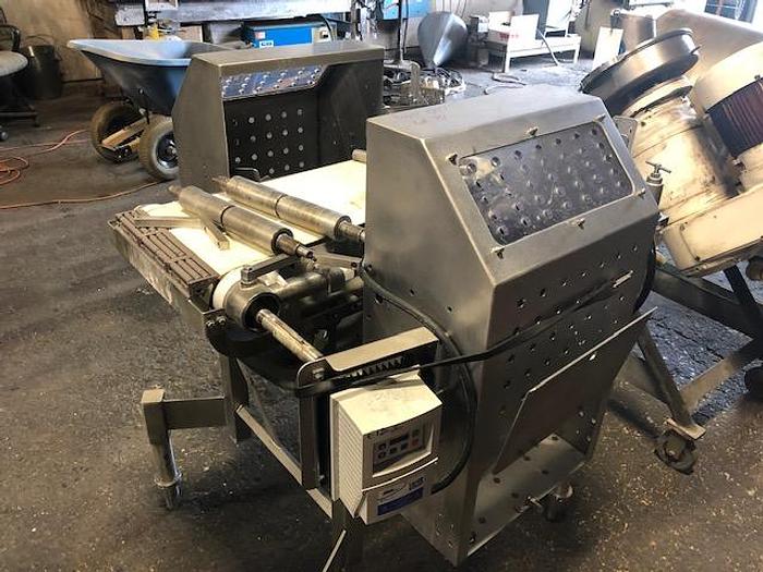 Used 2013 Anritzu Checkweigher / Metal Detector KD1113BW