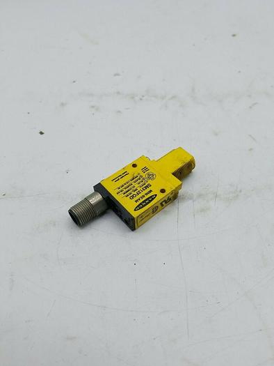 Used BANNER SM312FQD PHOTOELECTRIC SENSOR