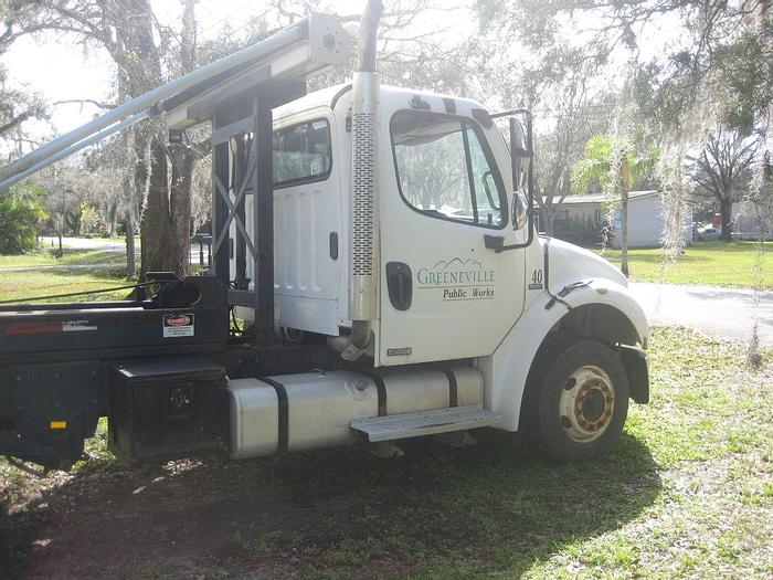 Used 2005 Freightliner Business Class M-2