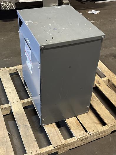 Used Square D 3PH 15T6H KVA 15