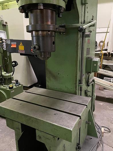 Gebraucht Hydraulische Richtpresse   FRITZ MÜLLER 40to.