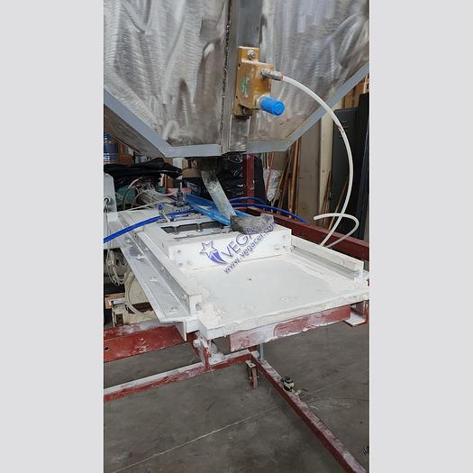 Used Hydraulic press POTVEL with 4 columns