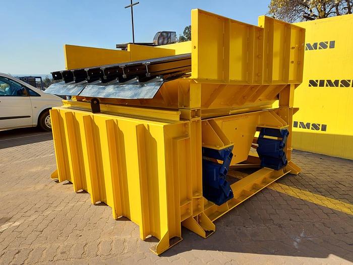 Used Grizzly Pan Feeder