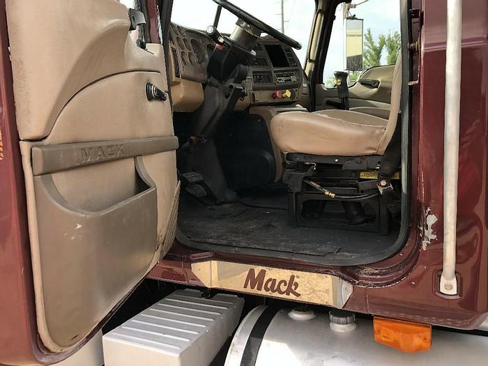 Used 2007 Mack CHN613