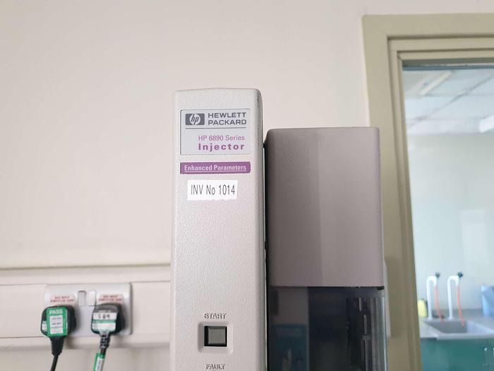 Used HP 5890 GC With 7673 Autosampler Controller and 6890 Injector