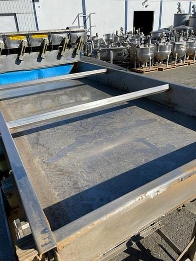 Used Best Infeed Shaker