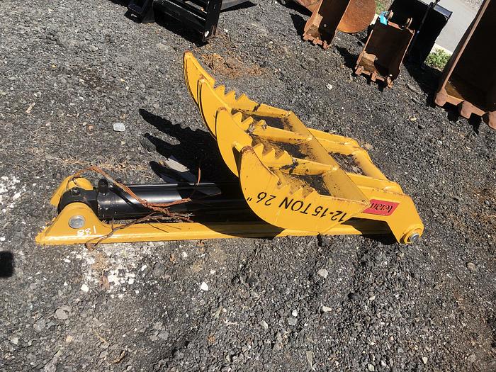 Caterpillar Hydraulic Thumb 12-15 Ton Excavator