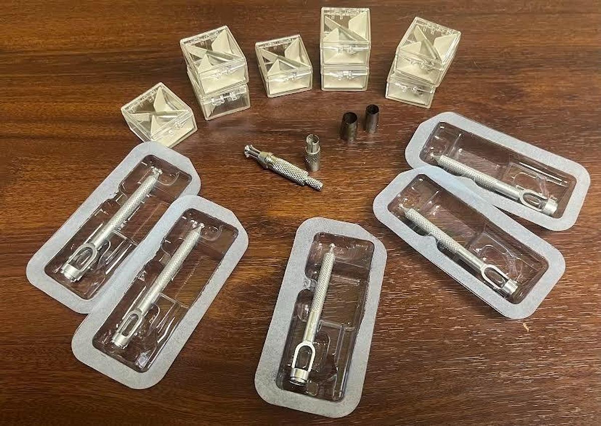 Used Weck Corneal Trephine 16PC Set is in Excellent Working Condition- New and Used