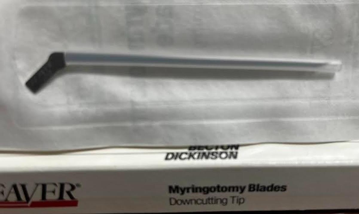Used Beaver 377100 -Myringotomy Blade Downcutting tip Offset 45° Pack of 19- New