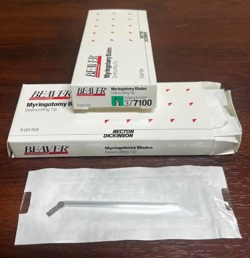 Used Beaver 377100 -Myringotomy Blade Downcutting tip Offset 45° Pack of 19- New