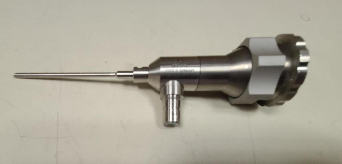 Used Dyonics S & N 4131 2.7mm x 30 degree small joint scope-exc working condition