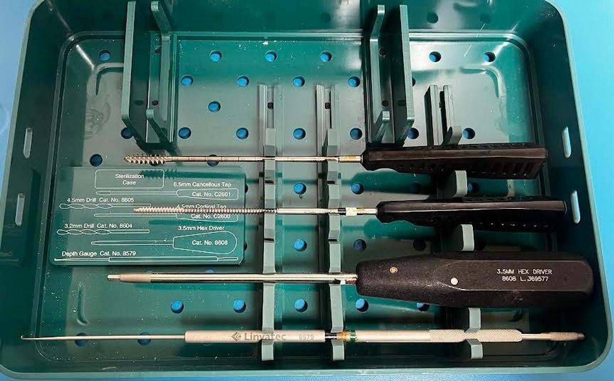 Used LINVATEC Soft Tissue Anchoring Instrument Set of 4 w/Case-Exc. Working Condition
