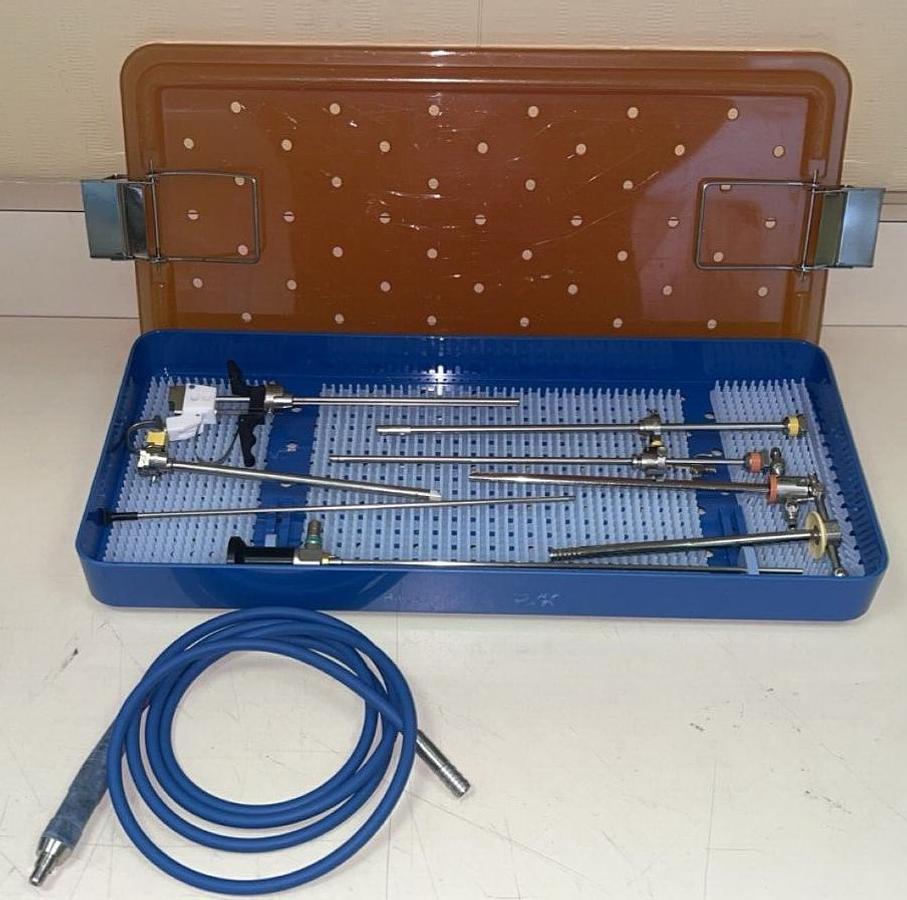 Used ACMI M3-12A Gold autoclavable set 9PC w/Lt Cable, sheaths & Case-Exc. condition.