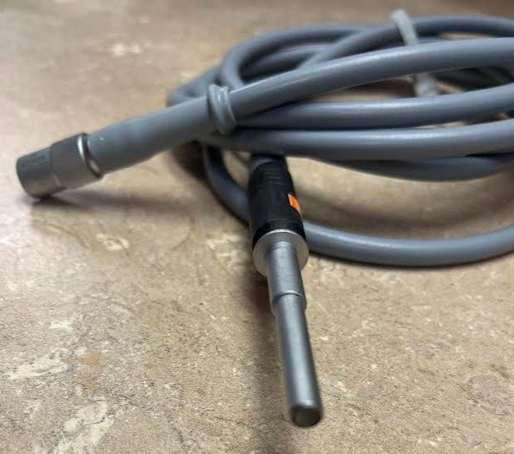 Used Karl Storz 495NA -- Fiberoptic Light Cable -Excellent Working Condition