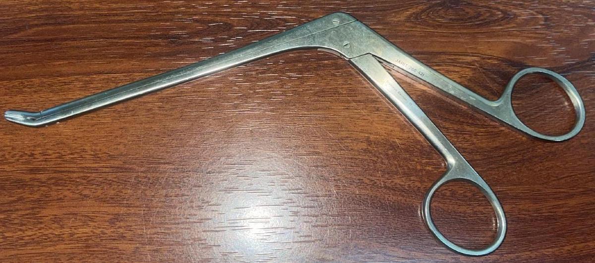 Used Jarit 280-421 Spurling Pituitary Rongeurs 5" Up - Excellent Working Condition.
