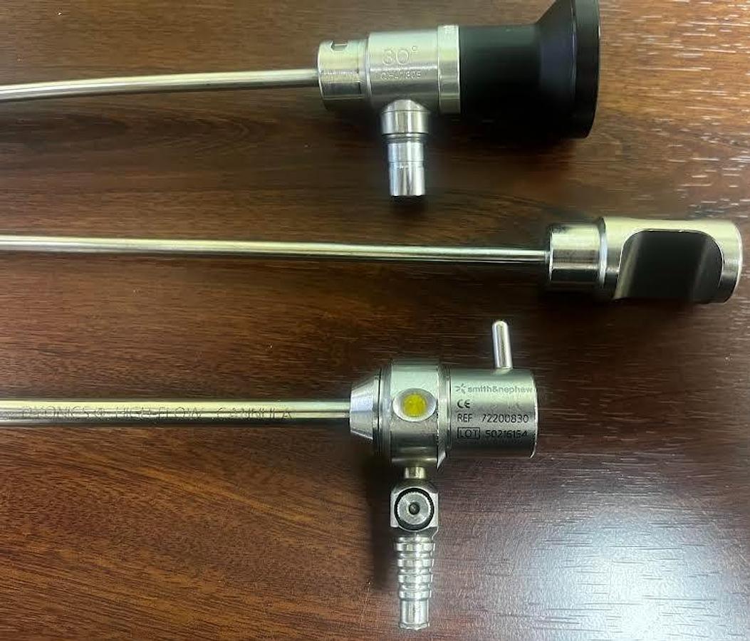 Used Smith & Nephew/Dyonics 3895 70° 4mm Arthroscope w/ sheath-Exc. Working Condition