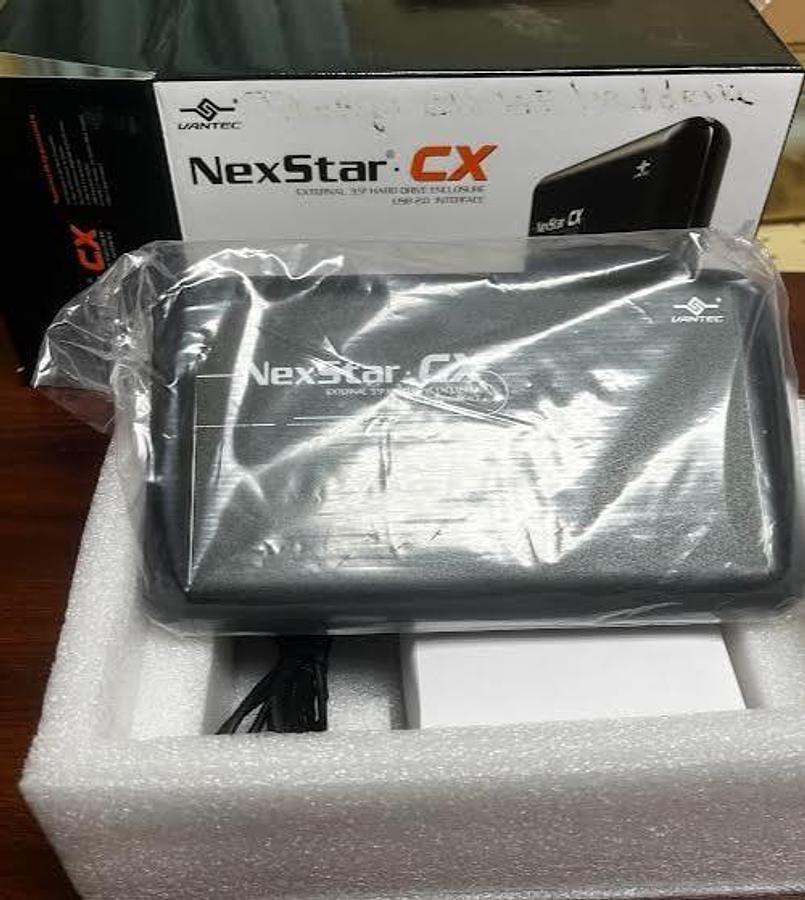 Used NexStar (Vantec) 3.5 Hard Drive Enclosure USB 2.0 Interface --Never Used --NEW