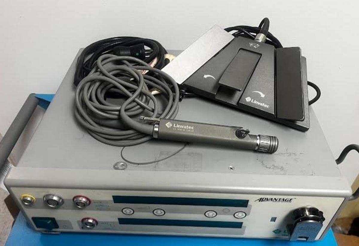 Used ConMed/Linvatec D3000 Console w/C9840 Small Joint Shaver & C9863 Foot Switch