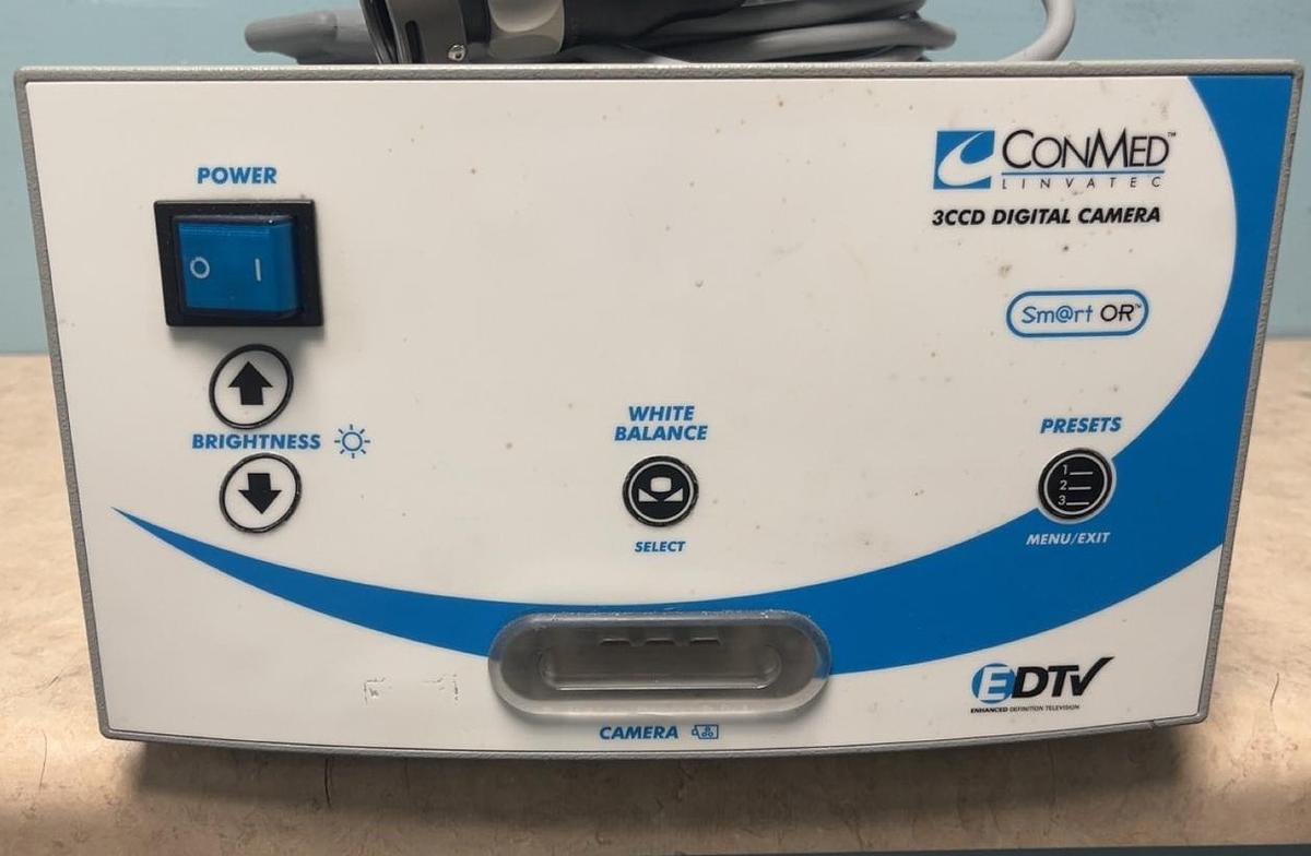 Used ConMed/Linvatec IM3300 CCU & LS7500 Light Source W/IM3330 Camera Head & Coupler