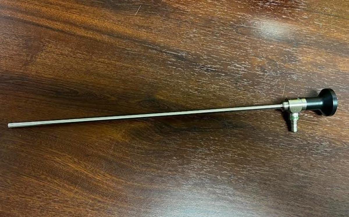 Used Linvatec T5200 5mm x 0° Laparoscope Autoclavable-- excellent working condition