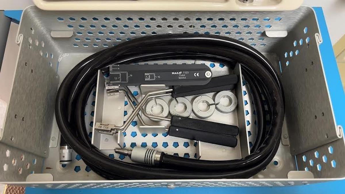 Used Hall 3M Stapilizer T100 17 Piece Set With Case -Excellent Working Condition