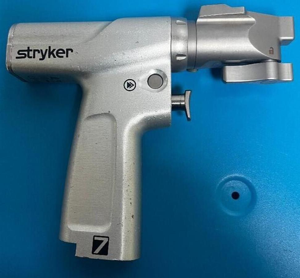 Used Stryker System 7 7209 Precision Saw in excellent working condition w/ Warranty