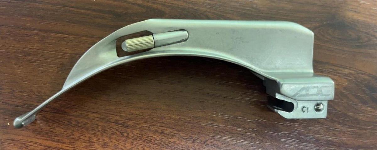 Used ADC 4073 Laryngoscope Blade Macintosh Size 3-in excellent working condition