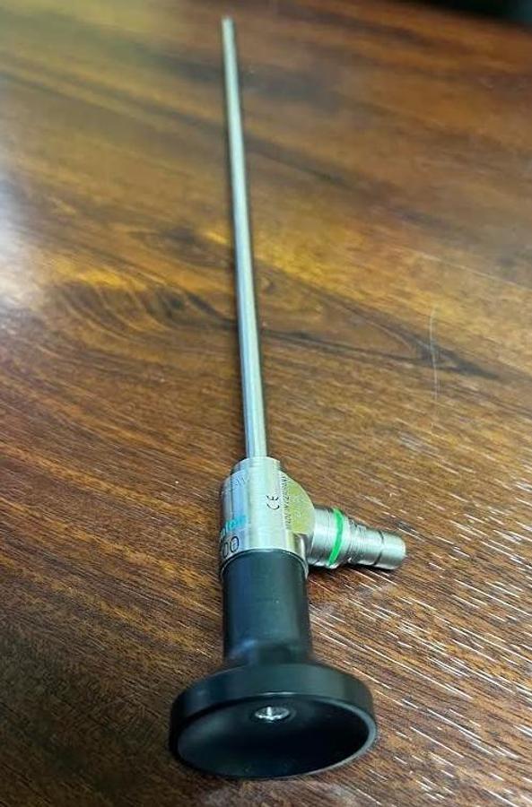 Used Linvatec T5200 5mm x 0° Laparoscope Autoclavable--  excellent working condition