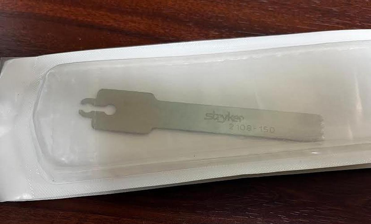 Used Stryker 2108-152 Sagittal Blade Set of 3-Excellent Condition --New open package