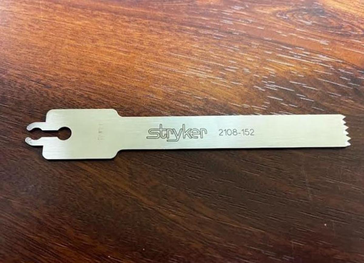 Used Stryker 2108-152 Sagittal Blade Set of 3-Excellent Condition --New open package