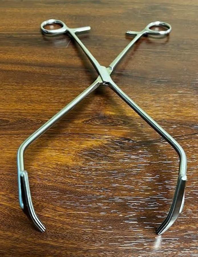 Used Debakey Clamp in Excellent Working Condition - 90 Day Warranty
