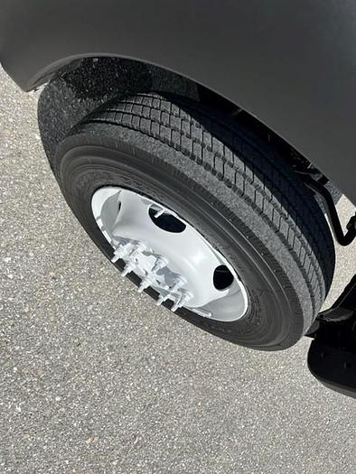 Used Altec AT40G Bucket Boom on 2015 Ford F550 Reg Cab Utility Truck - C46671