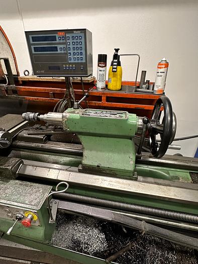 Used BRUGT DREJEBÆNK FABR. URSUS, MODEL 250 x 2000