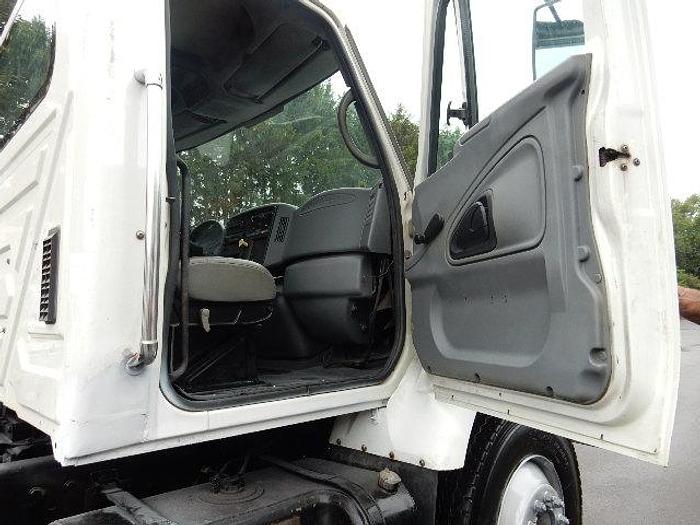 Used 2003 International 7400