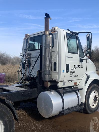 Used 2006 International  Day cab