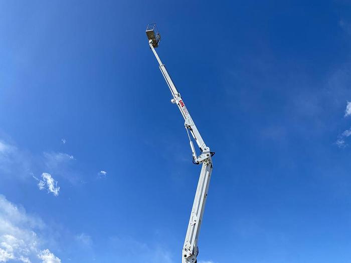 Usato 2012 RENAULT MAXITY CON PIATTAFORMA CMC TB 240