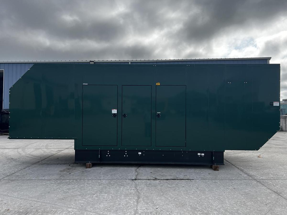 Used 2017 Cummins 500kW Natural Gas Generator Set