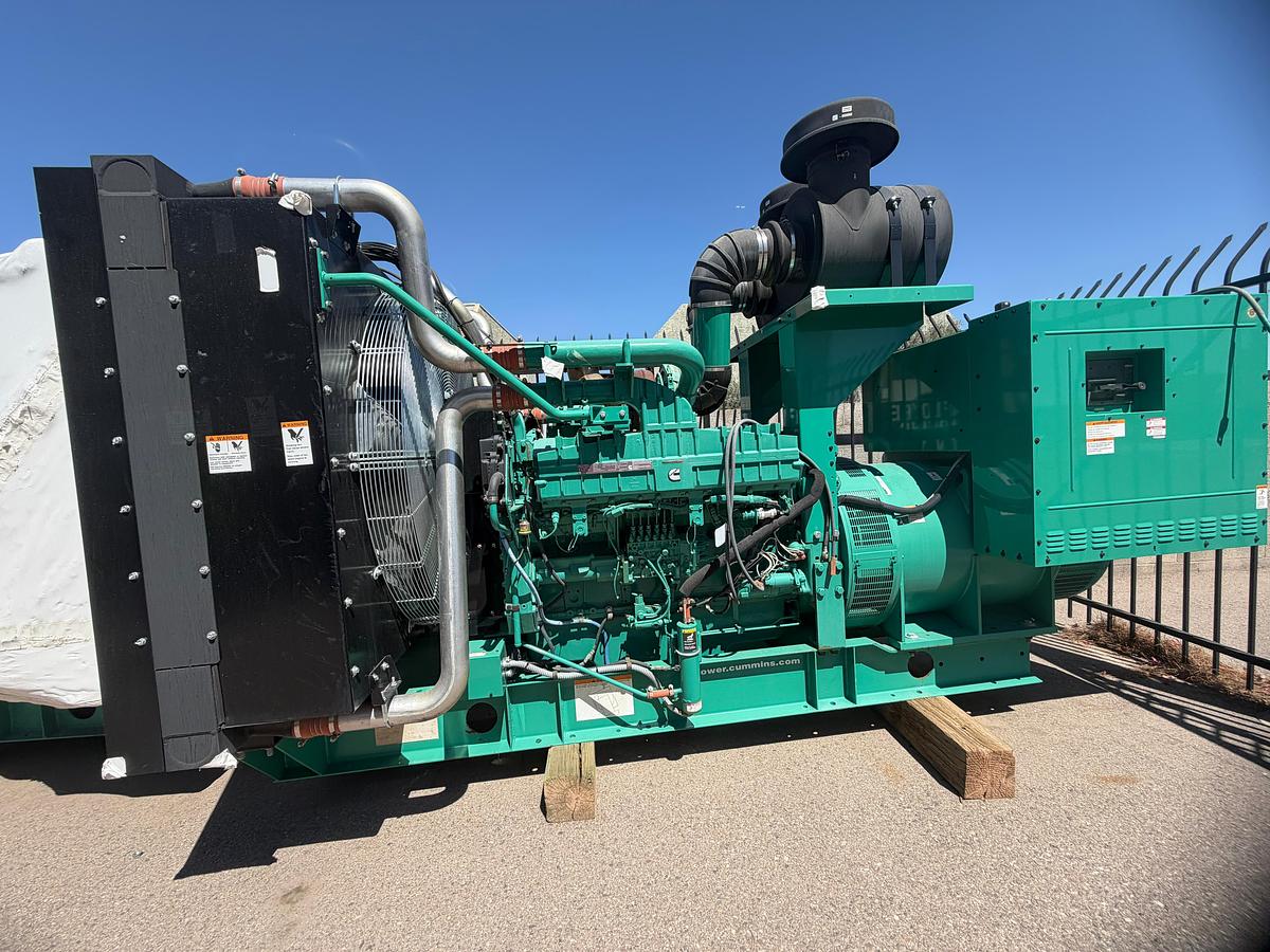 Used 2022 Cummins 1000DQFAH 1000kW Tier 4 Final Diesel Generators