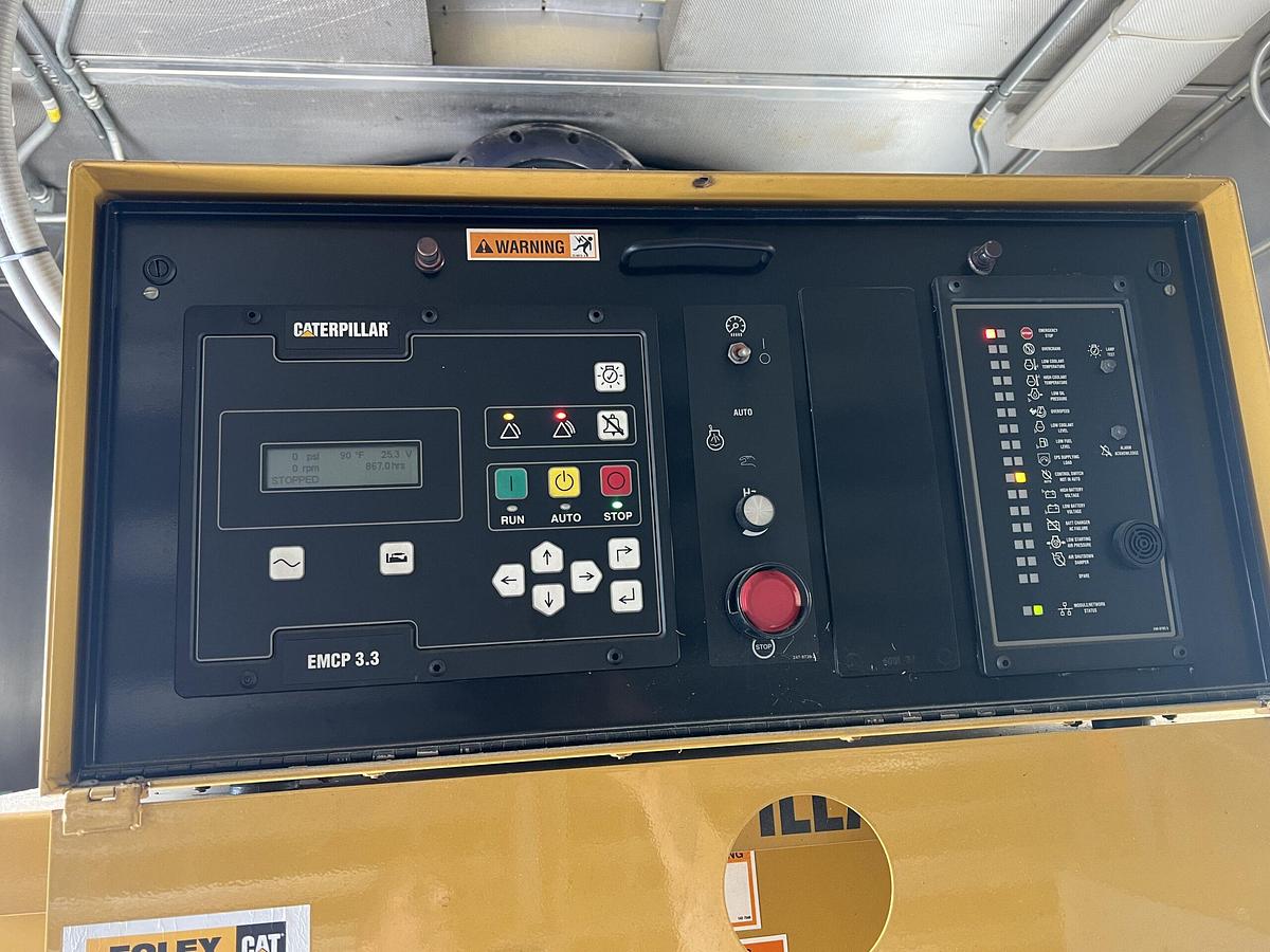 Used 2005 Caterpillar 1000kW Diesel Generator Set | 1250 kVA | 480V 3 Phase | 870 Hours