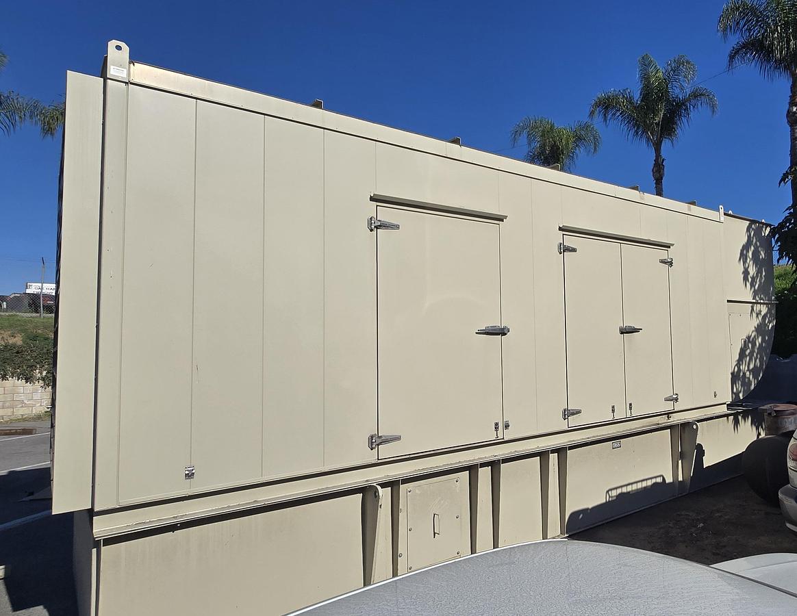 Used 2016 Caterpillar C32 1000kW Tier 2 Diesel Generator Set - LOW HOURS!