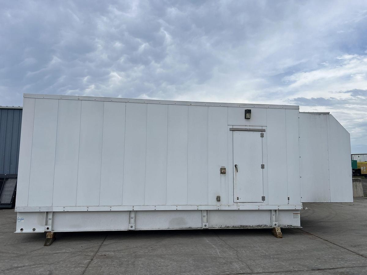 Used 2005 Caterpillar 1000kW Diesel Generator Set | 1250 kVA | 480V 3 Phase | 870 Hours