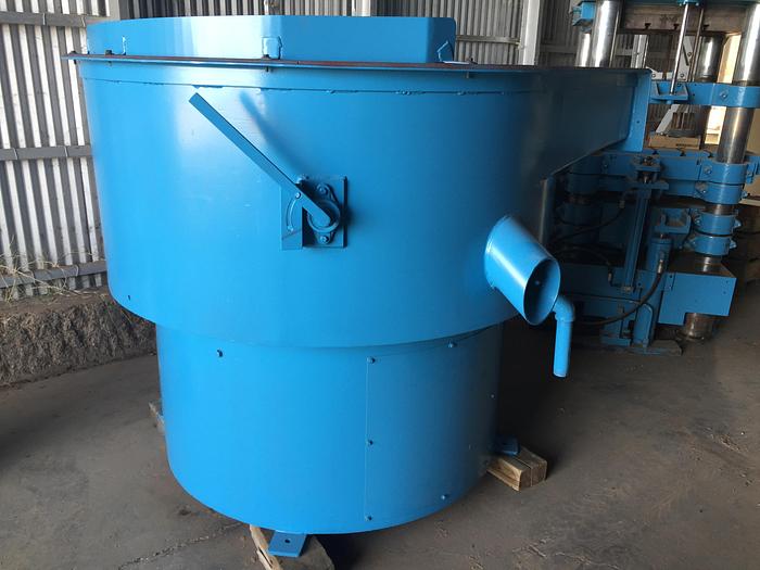 10 cu. ft. Giant Vibratory Finisher